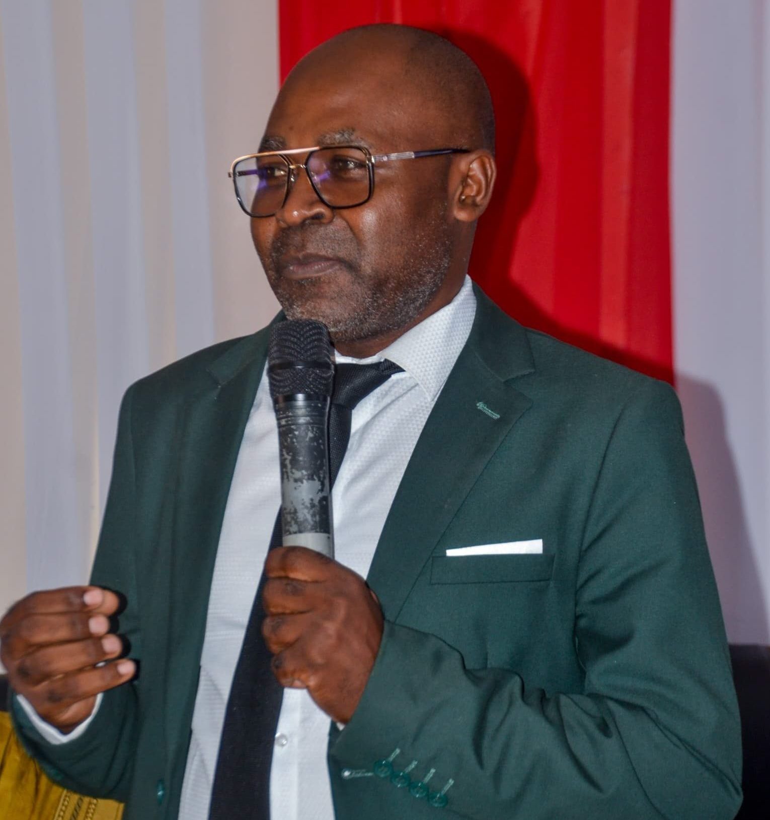 esmata-cadres-administratif